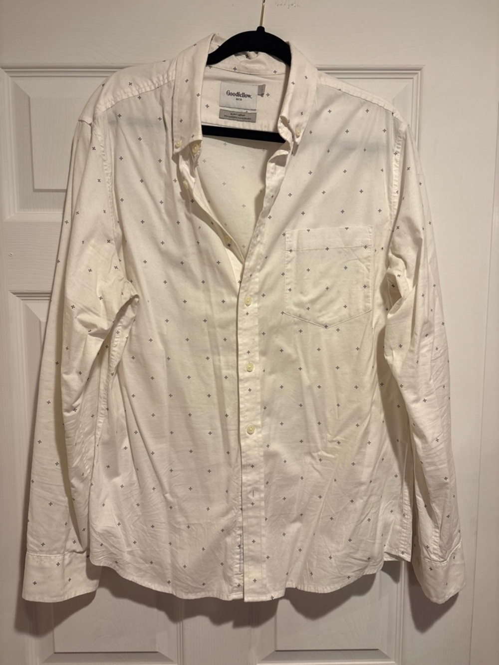Goodfellow & Co White Long-Sleeve Button-Down Shirt with Tiny Navy Dot Pattern